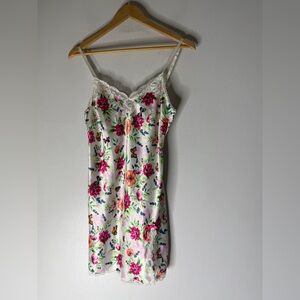 Victoria’s Secret floral butterfly satin‎ slip nightgown medium